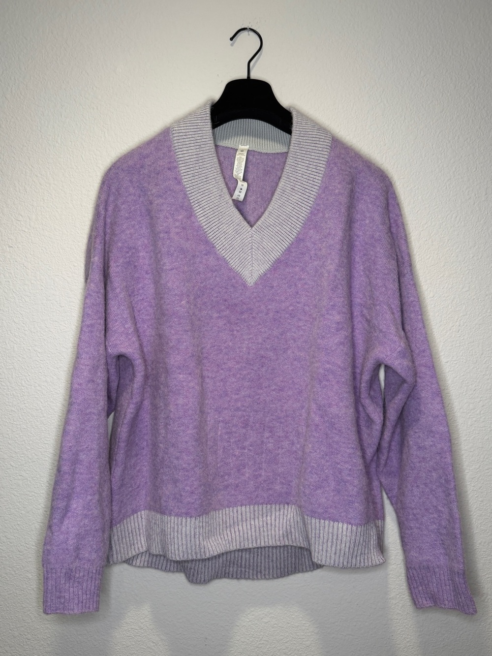 Alpaca V-Neck Lavender Pullover Sweater